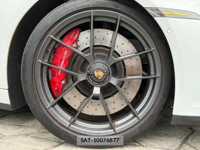 Porsche 911 2025-09 8812341-12