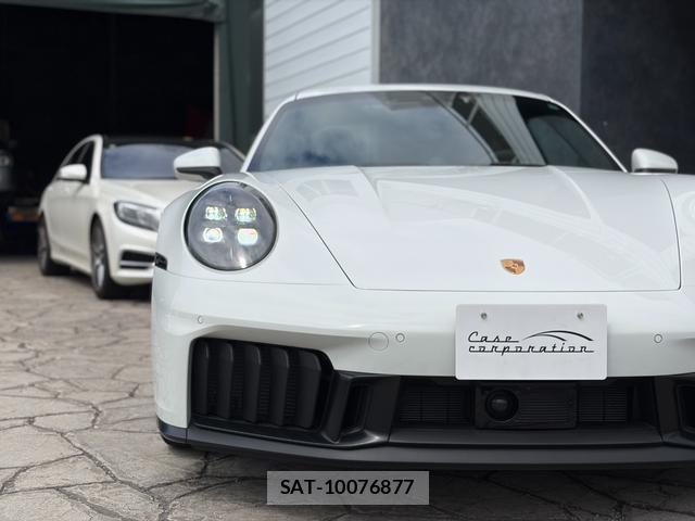 Porsche 911 2025-09 8812341-16