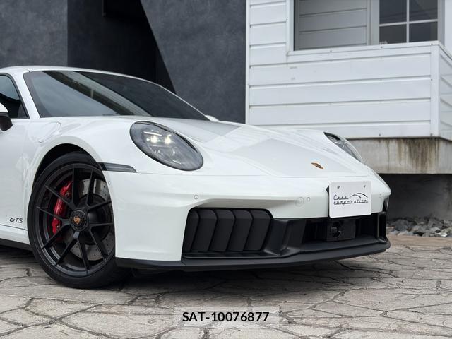 Porsche 911 2025-09 8812341-6