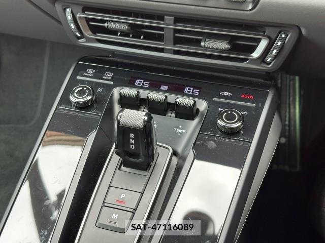 Porsche 911 2024-07 8812473-18