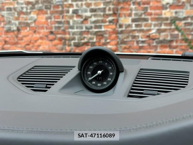 Porsche 911 2024-07 8812473-7