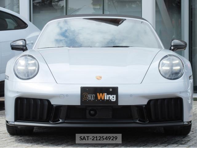 Porsche 911 2025-09 8814201-1