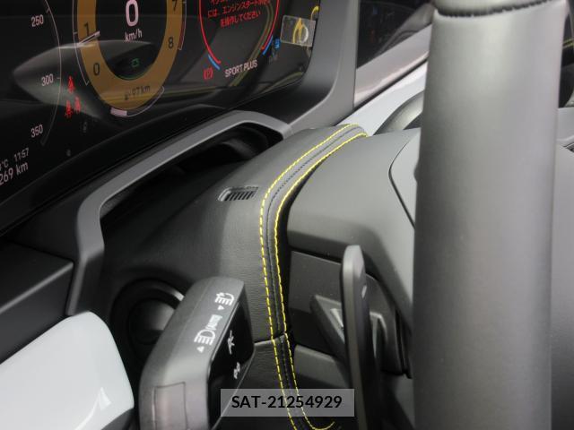 Porsche 911 2025-09 8814201-17