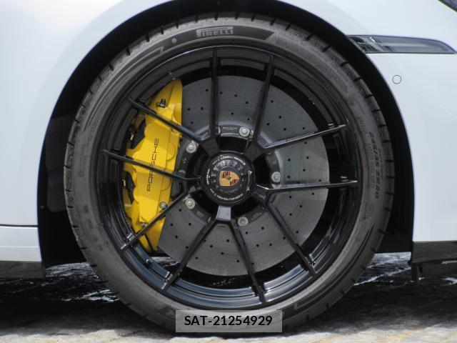 Porsche 911 2025-09 8814201-4