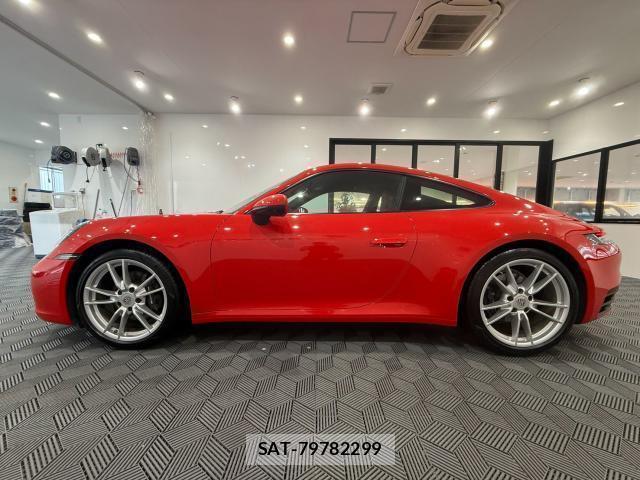 Porsche 911 2021-10 8814658-16