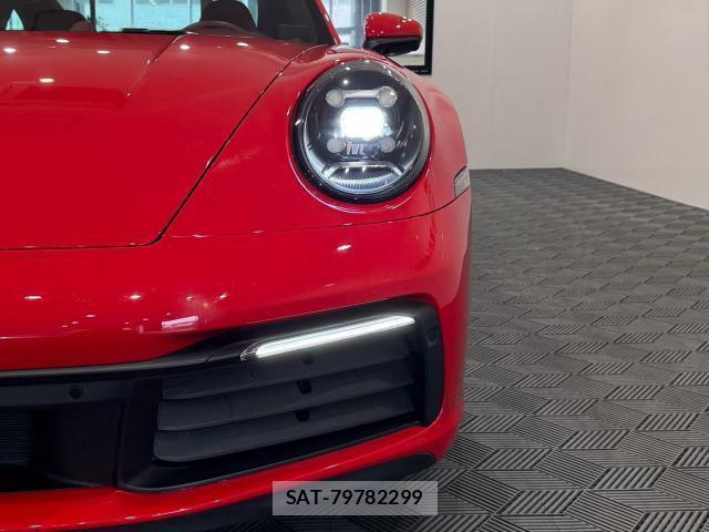 Porsche 911 2021-10 8814658-18
