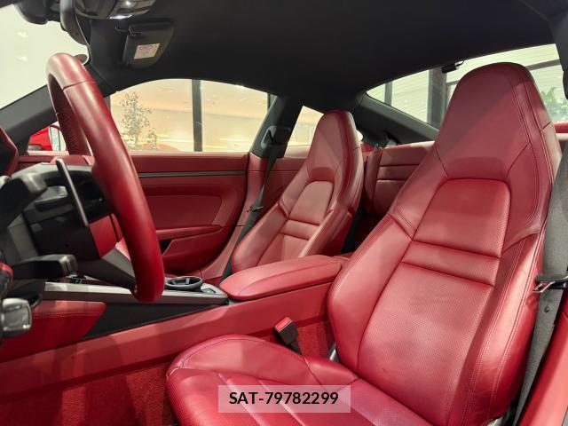 Porsche 911 2021-10 8814658-2