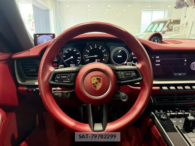 Porsche 911 2021-10 8814658-4