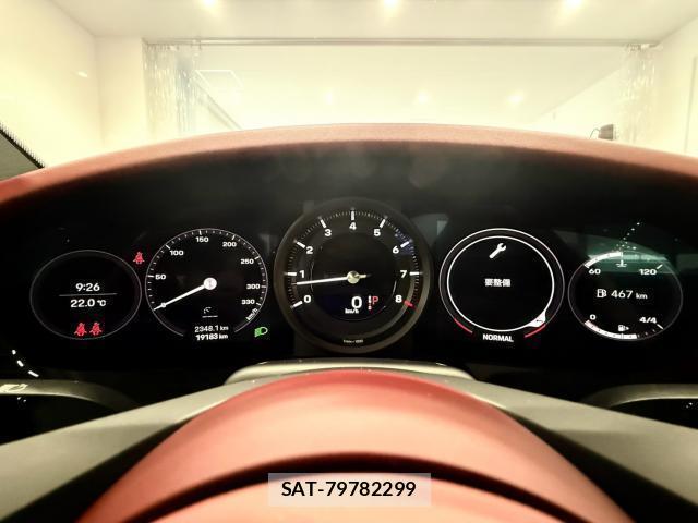 Porsche 911 2021-10 8814658-5