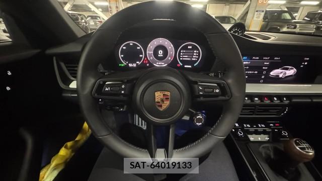 Porsche 911 2025-09 8815546-16