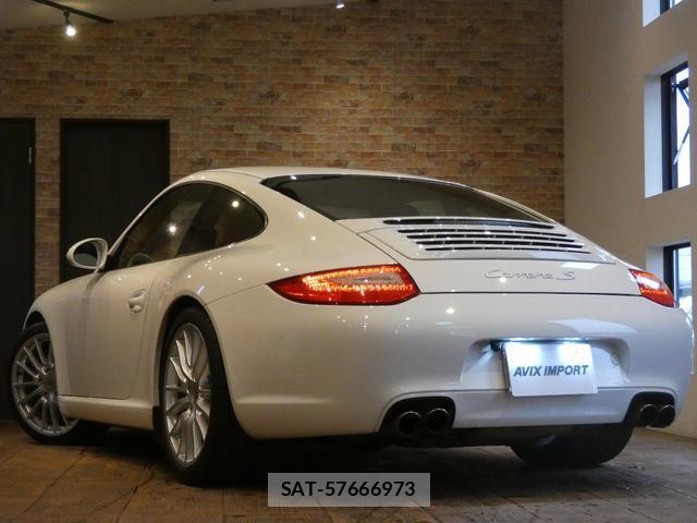 Porsche 911 2009-01 8817864-1