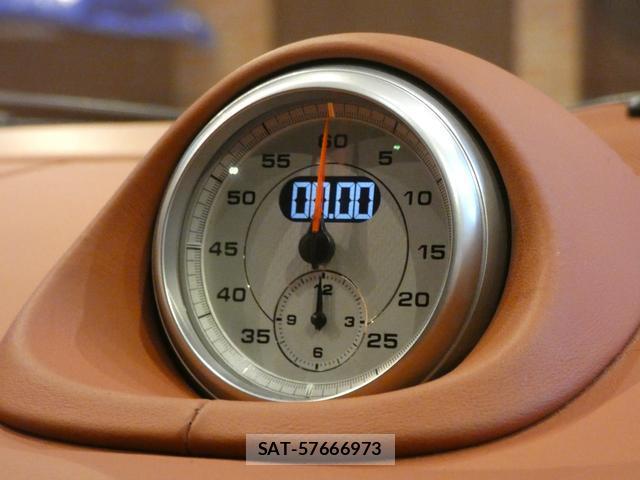 Porsche 911 2009-01 8817864-12