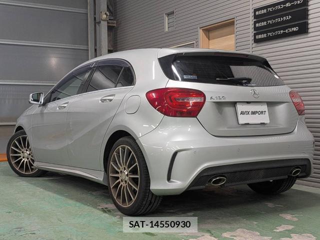 Mercedes Benz A-CLASS 2013-10 8812398-1