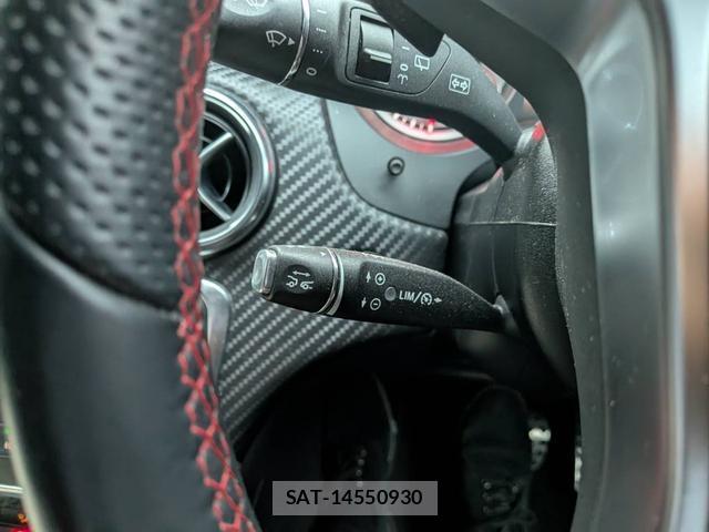 Mercedes Benz A-CLASS 2013-10 8812398-3