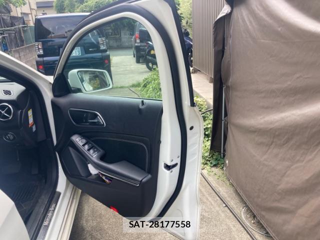 Mercedes Benz A-CLASS 2013-10 8816099-11