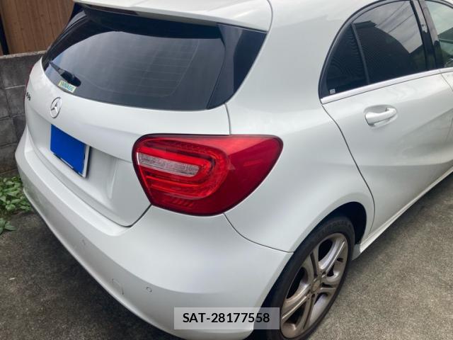 Mercedes Benz A-CLASS 2013-10 8816099-12