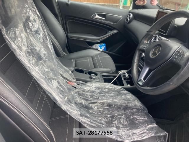 Mercedes Benz A-CLASS 2013-10 8816099-15
