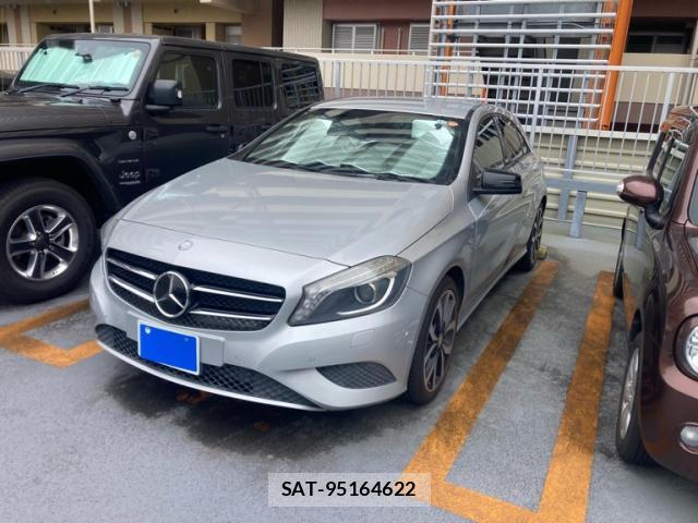 Mercedes Benz A-CLASS 2014-04 8816400-0