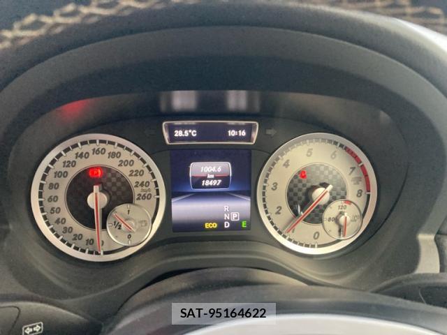 Mercedes Benz A-CLASS 2014-04 8816400-14