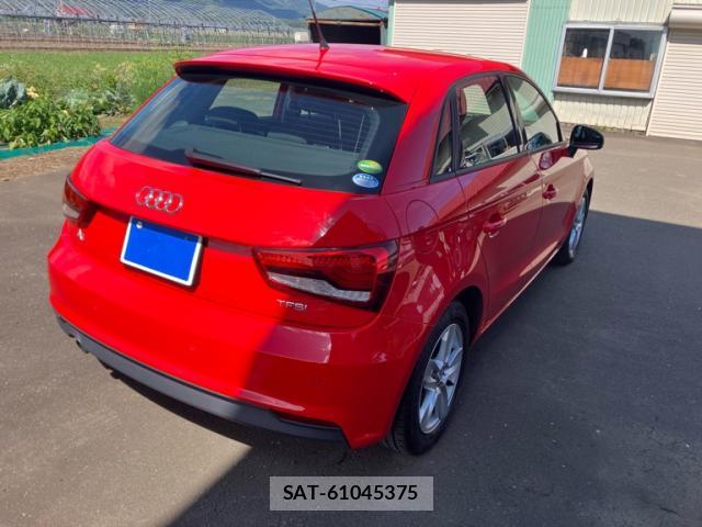 Audi A1 2015-10 8812110-13