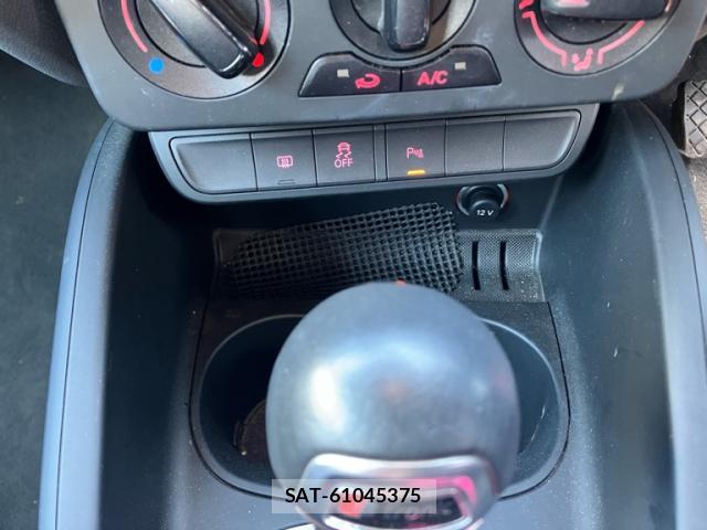 Audi A1 2015-10 8812110-4