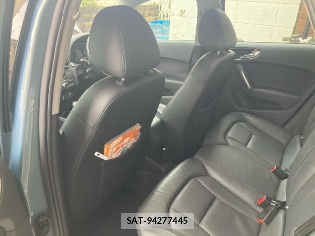 Audi A1 2012-06 8812994-11