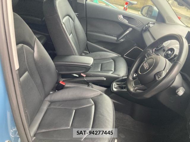 Audi A1 2012-06 8812994-16