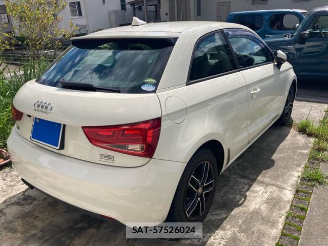 Audi A1 2012-04 8817605-2