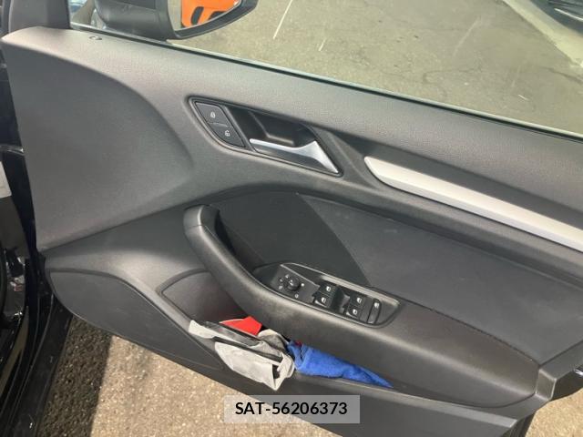 Audi A3 SEDAN 2014-03 8816369-8