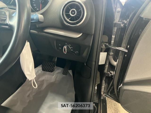 Audi A3 SEDAN 2014-03 8816369-9