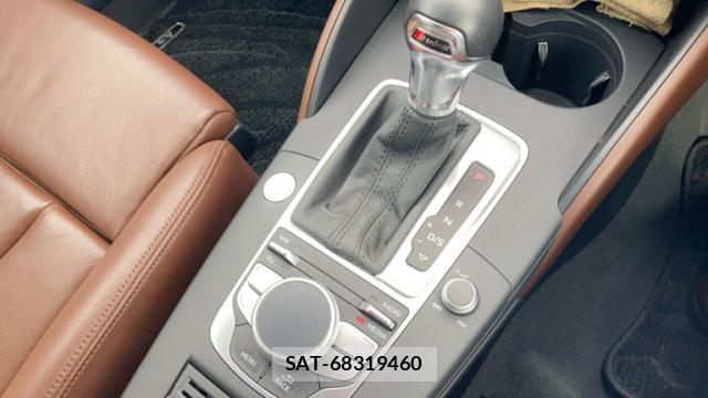 Audi E-TRON 2013-10 8813501-12