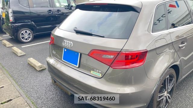 Audi E-TRON 2013-10 8813501-16