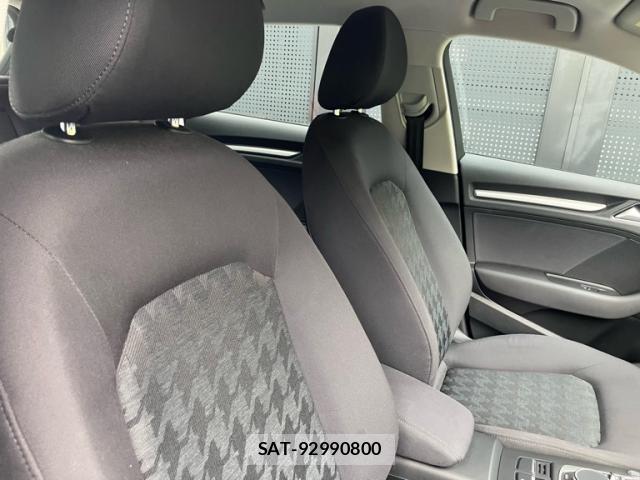 Audi E-TRON 2015-06 8816269-10