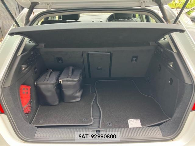 Audi E-TRON 2015-06 8816269-7