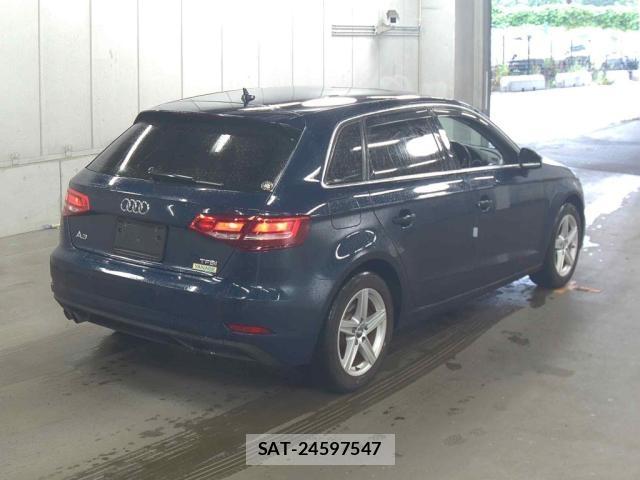 Audi A3 2017-06 8816232-3