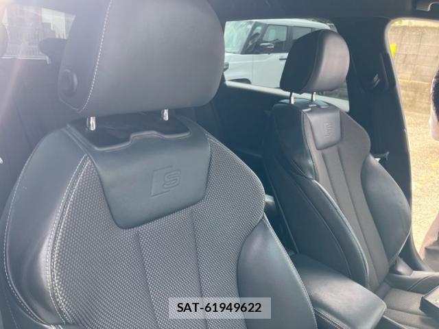 Audi A4 2017-09 8813904-10