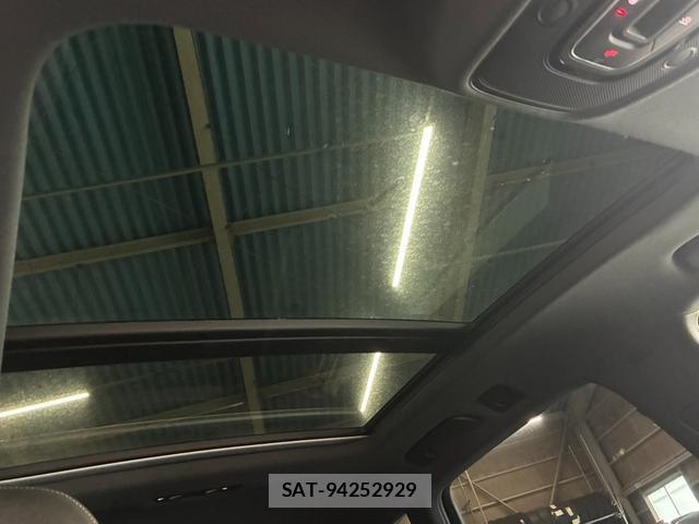 Audi A4 2017-12 8814901-4