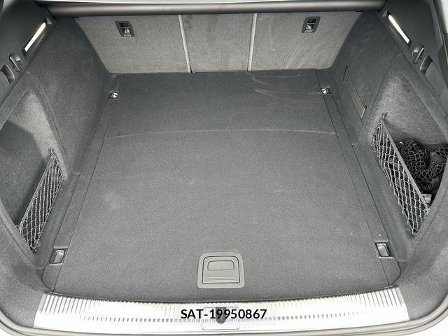 Audi A4 2024-06 8815612-15