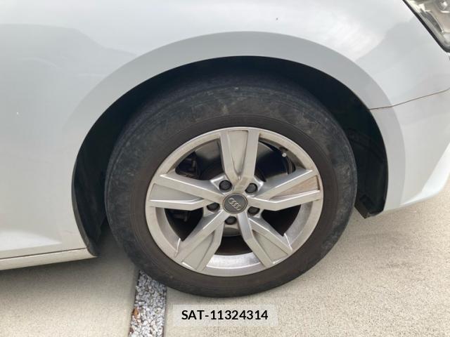 Audi A4 2017-09 8816097-12