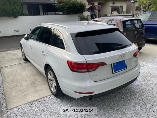 Audi A4 2017-09 8816097-13