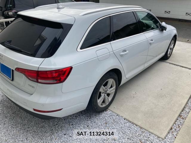 Audi A4 2017-09 8816097-2