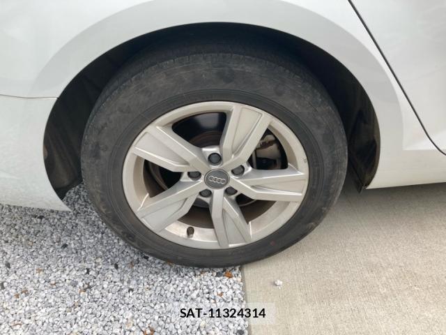Audi A4 2017-09 8816097-3