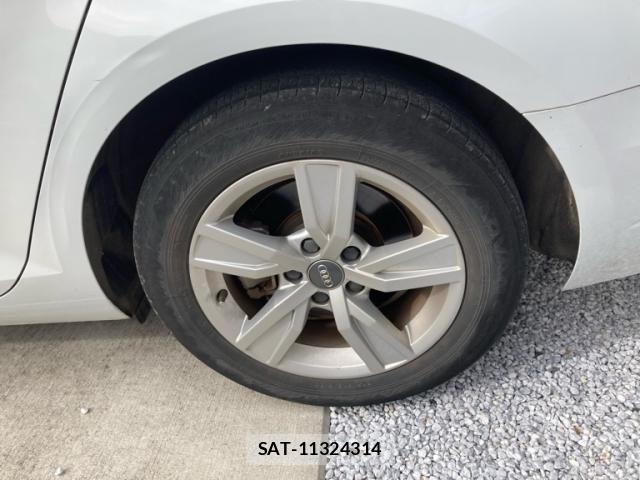 Audi A4 2017-09 8816097-4