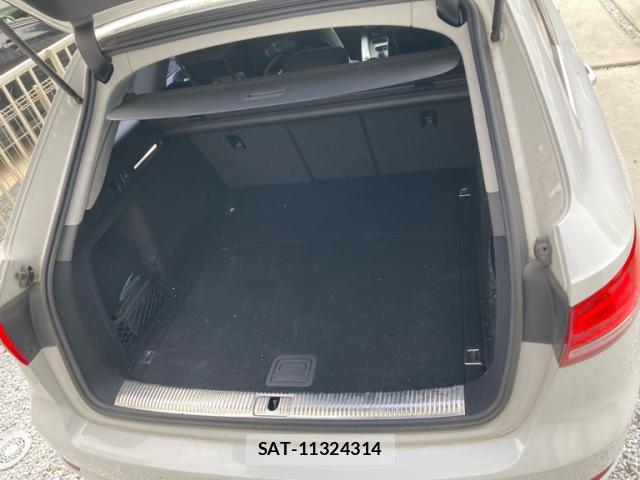 Audi A4 2017-09 8816097-8