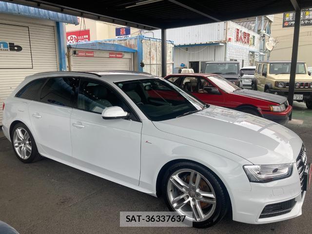 Audi A4 2013-03 8817630-3