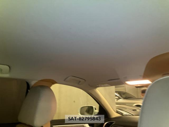 Audi A4 2015-09 8812987-11