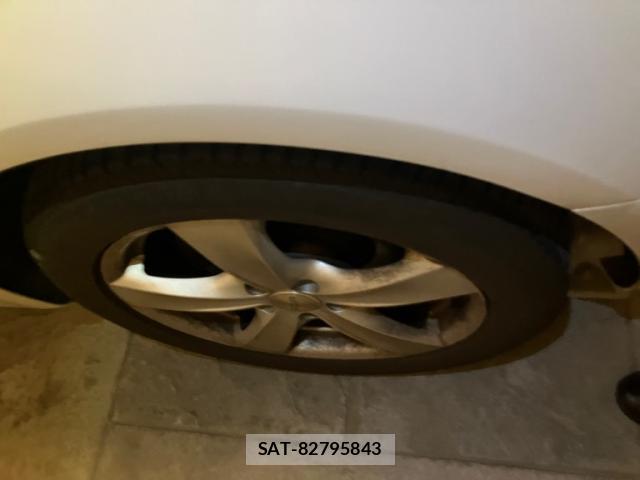 Audi A4 2015-09 8812987-12
