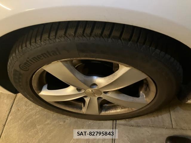 Audi A4 2015-09 8812987-3