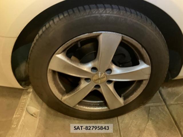 Audi A4 2015-09 8812987-5