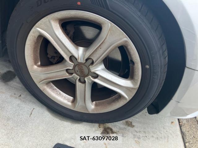 Audi A4 2013-09 8816240-12
